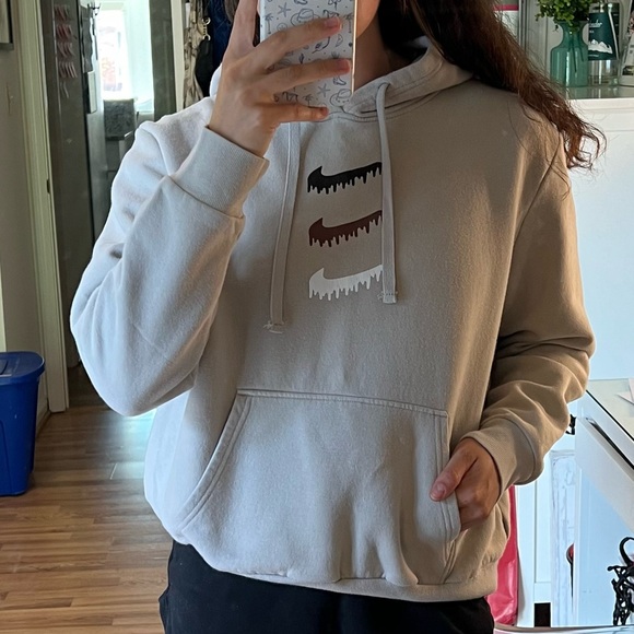 COPY - Nike Drip Hoodie - Picture 5 of 5